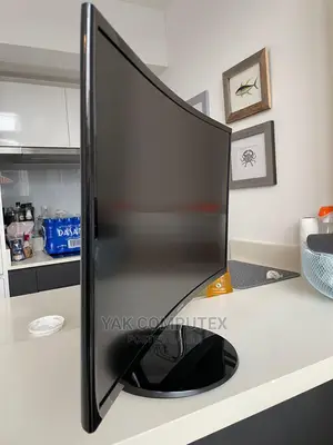 Sumsung 28 Inch Curved Monitor