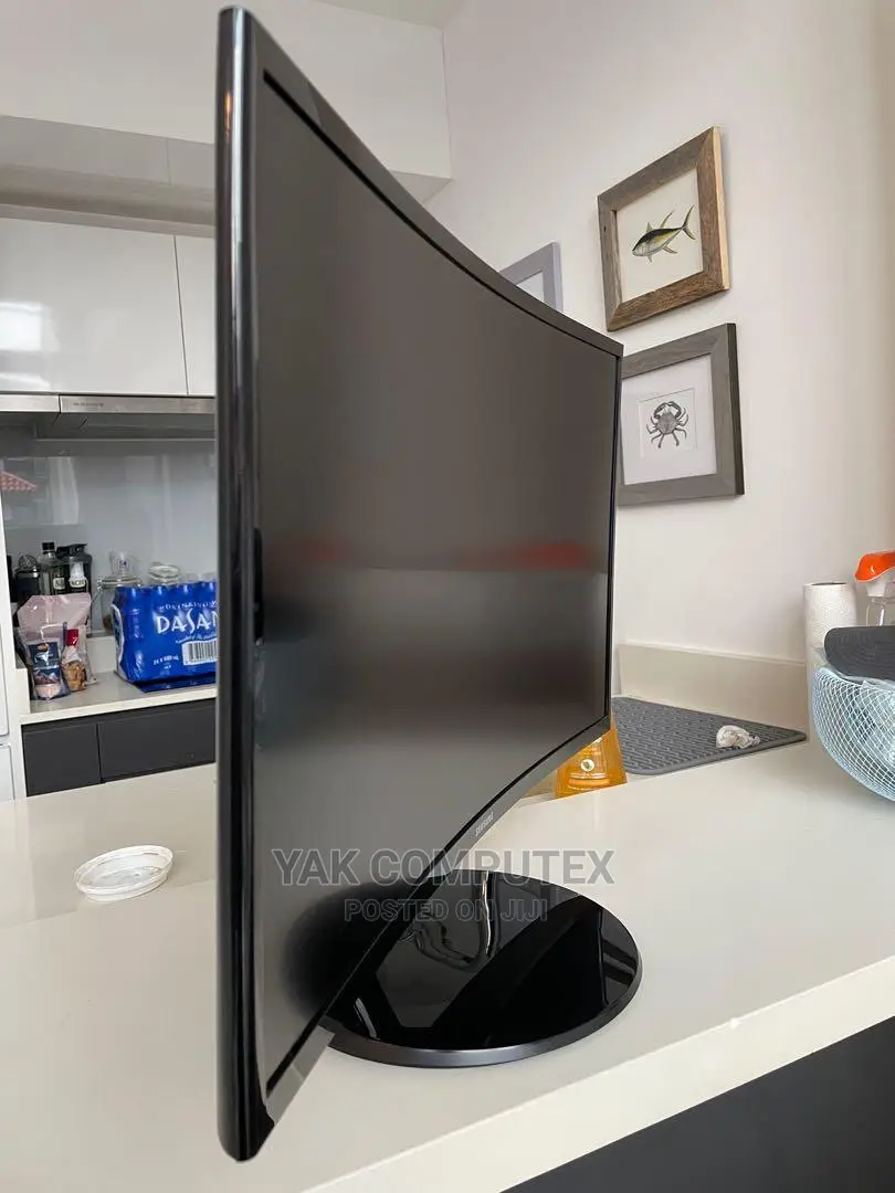 Sumsung 28 Inch Curved Monitor