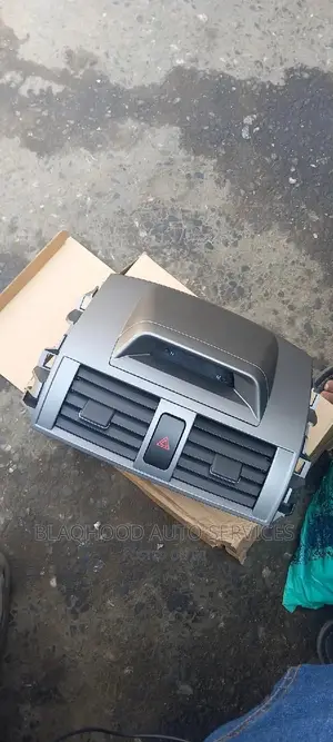 Brand New Toyota Corolla 2012-2013 TOP VENT Available