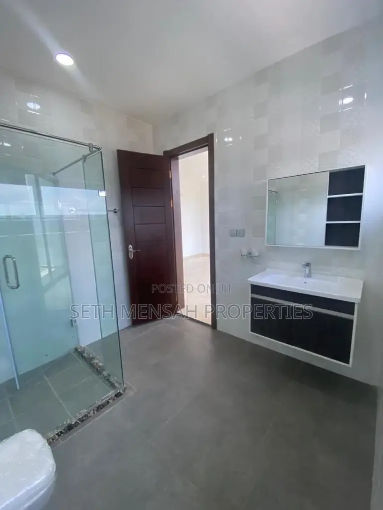 Furnished 3bdrm House in Skm, West Legon for Sale