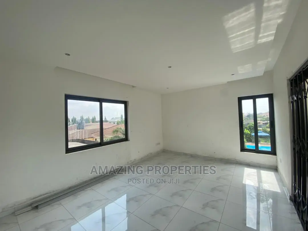 4bdrm House in East Legon for Sale