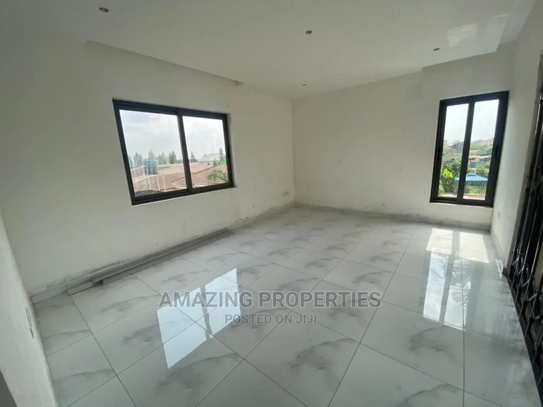 4bdrm House in East Legon for Sale