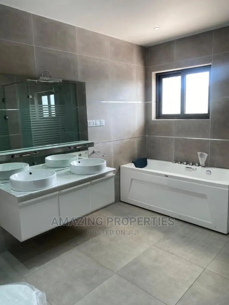 4bdrm House in East Legon for Sale