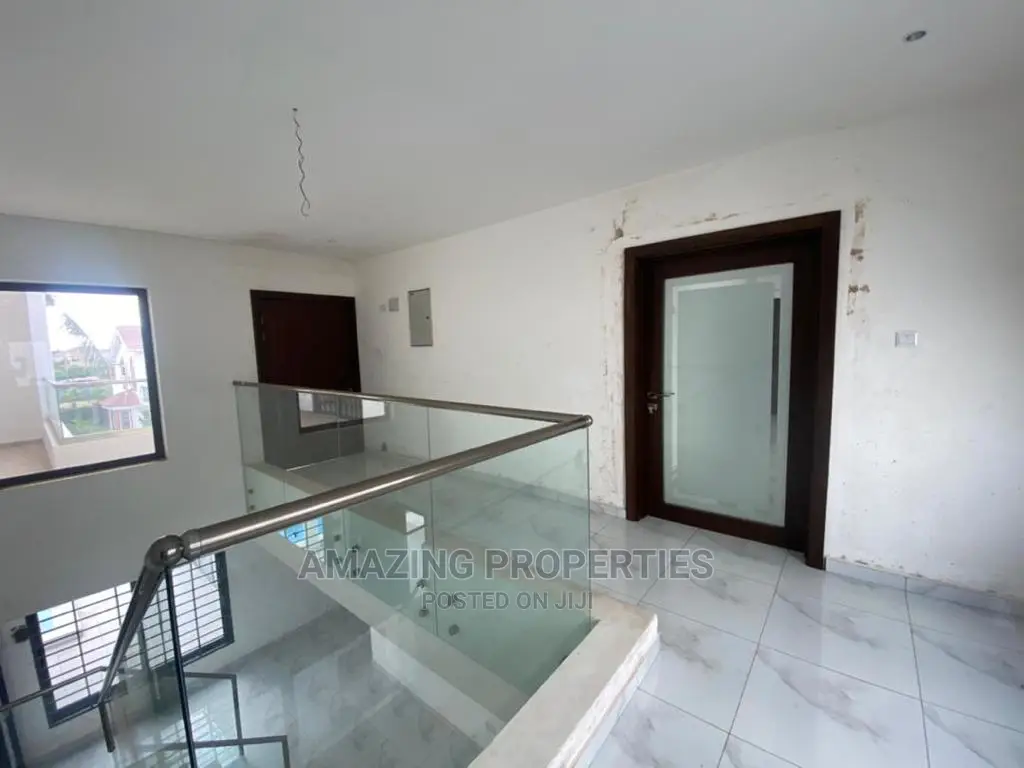 4bdrm House in East Legon for Sale