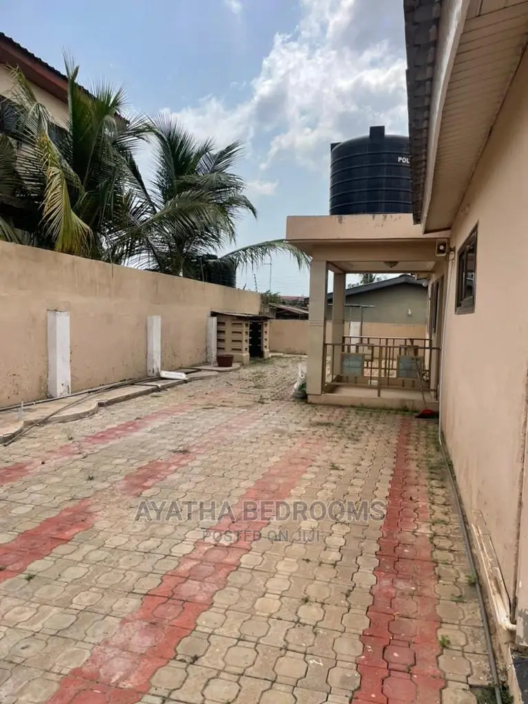 4bdrm House in Ayathar Bedroom, Teshie for Rent
