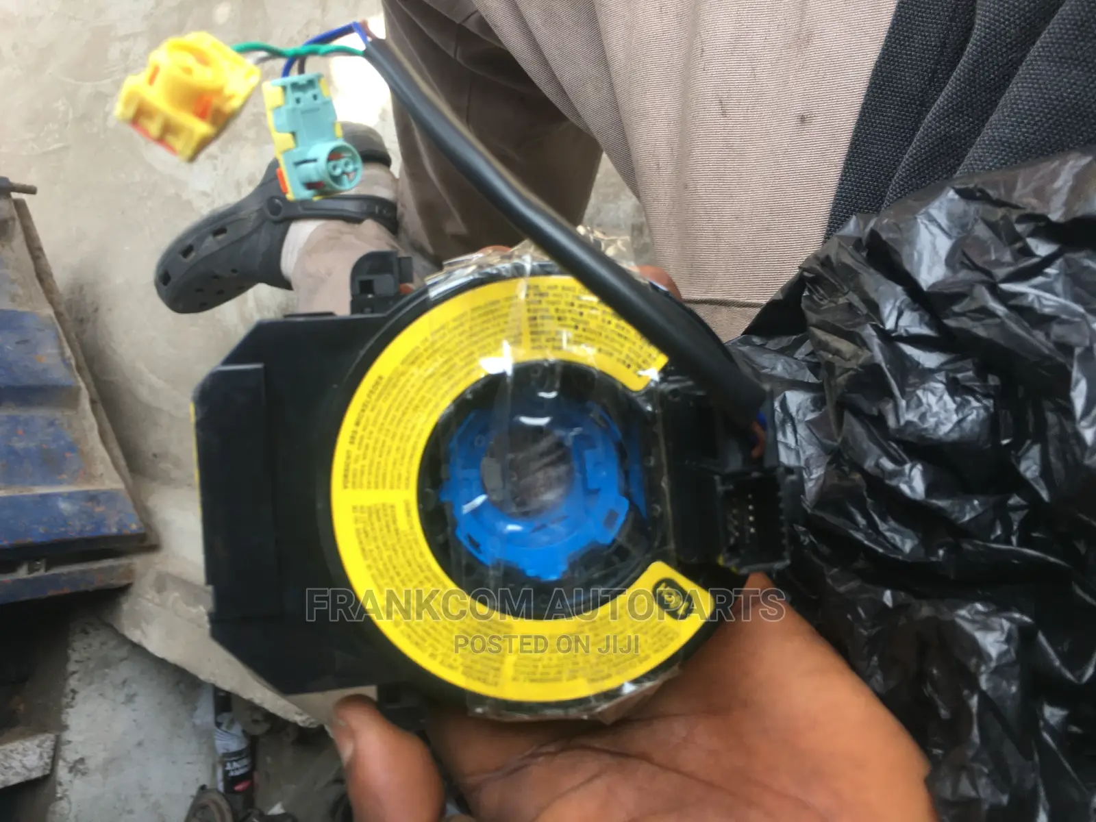 Hyundai Elantra 2013-2016 Horn Plate