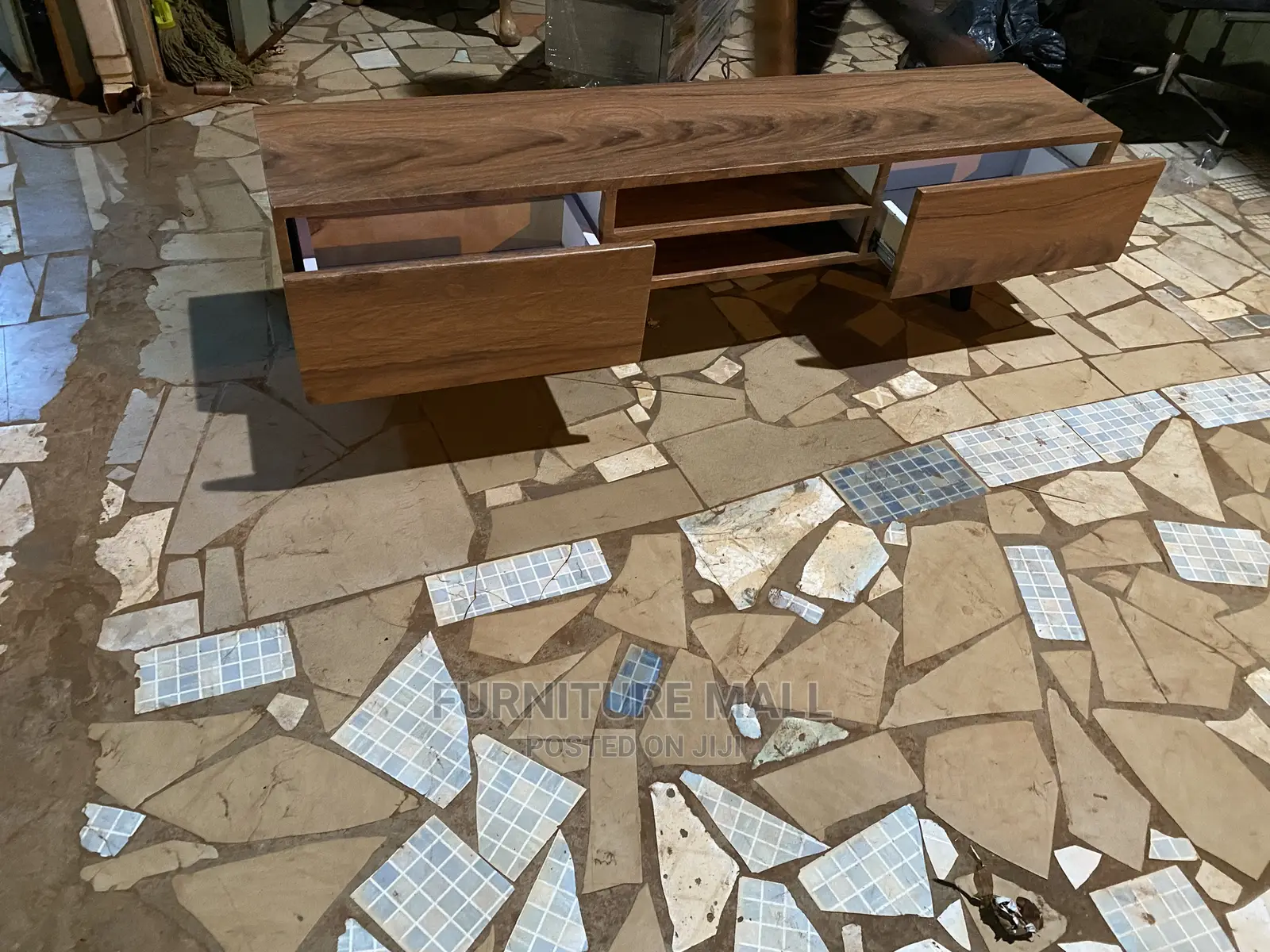Lovely TV Stand for Sell. Free Delivery