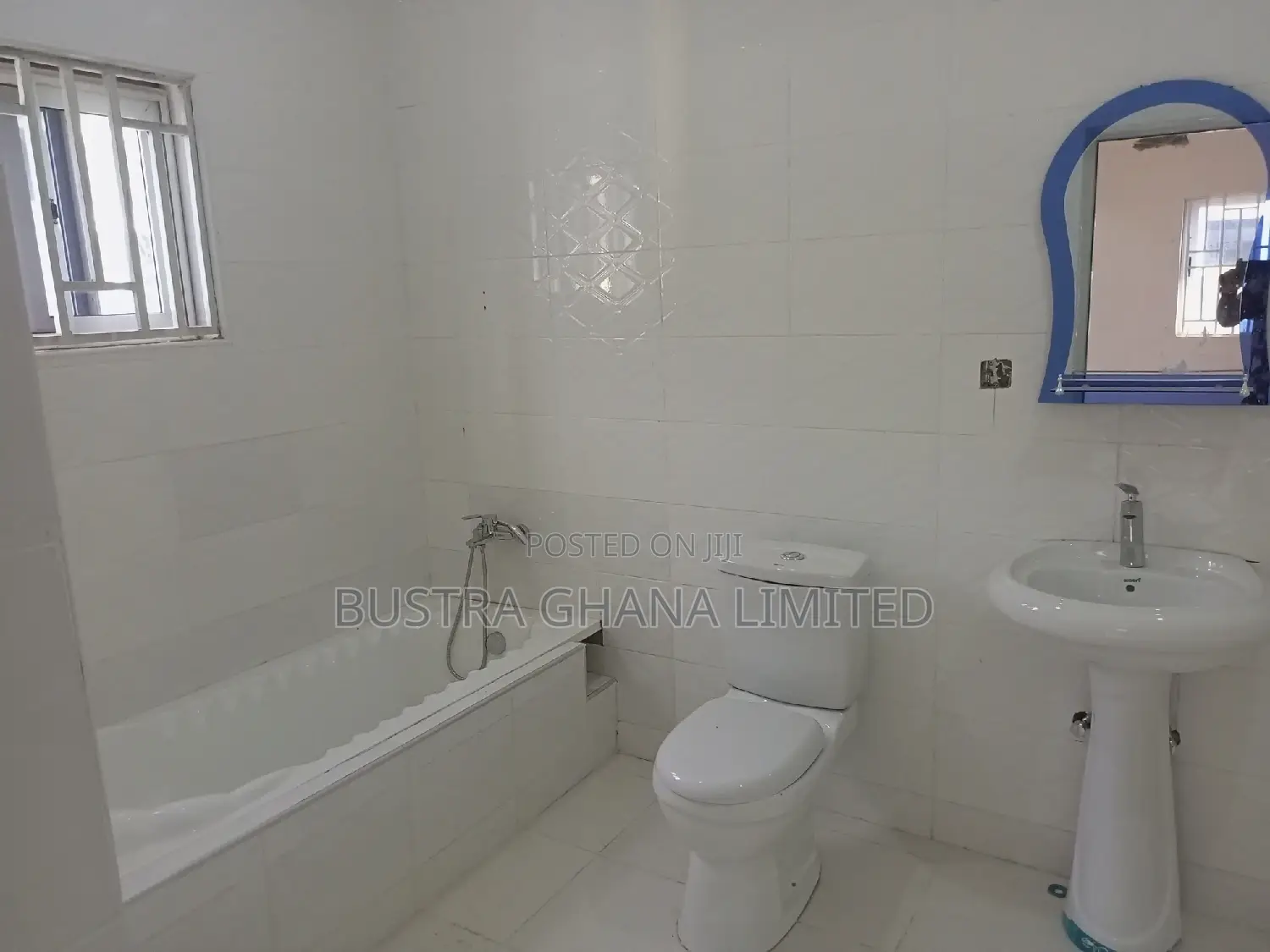 3bdrm House in Tema Community 25 for sale