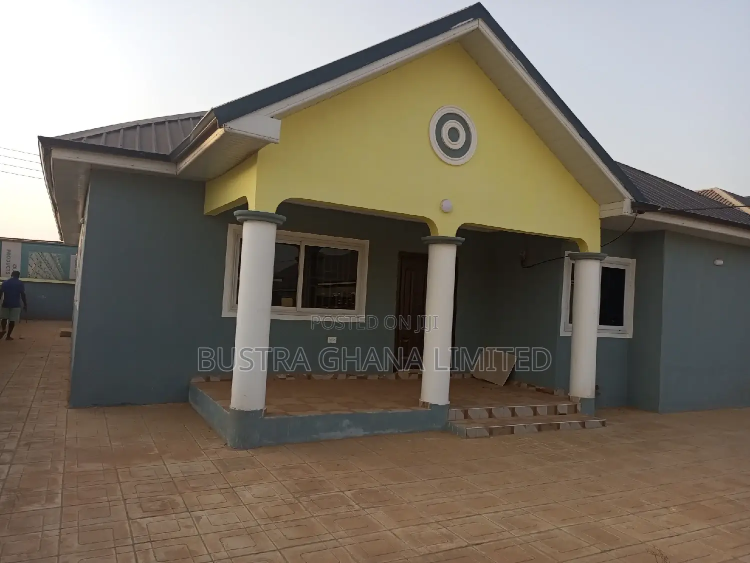3bdrm House in Tema Community 25 for sale