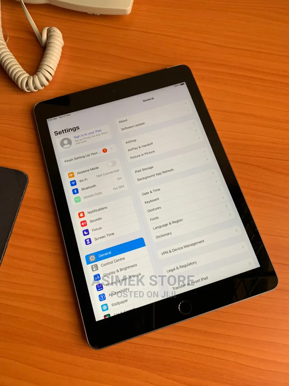 Apple iPad 9.7 128 GB Gray