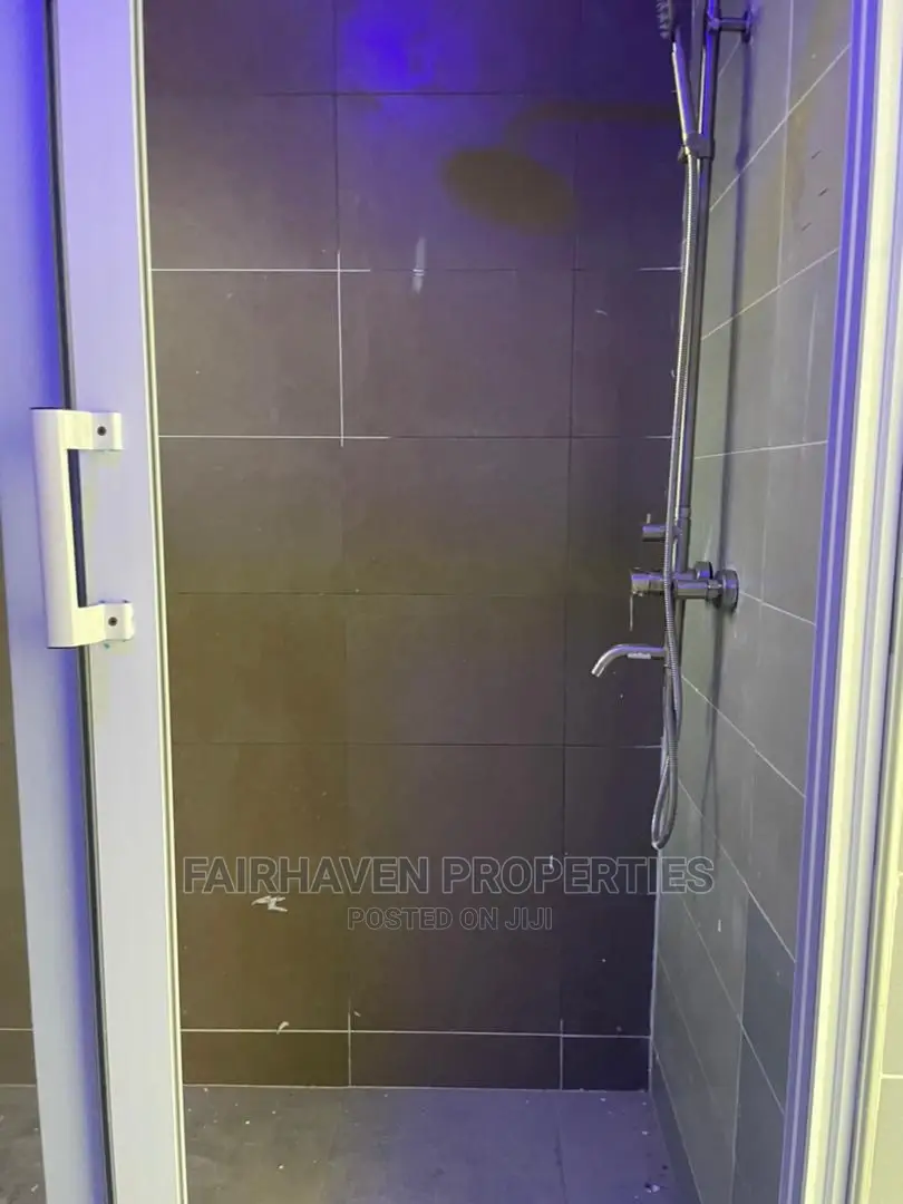 2bdrm Apartment in Tseaddo, Airport Residential Area for rent