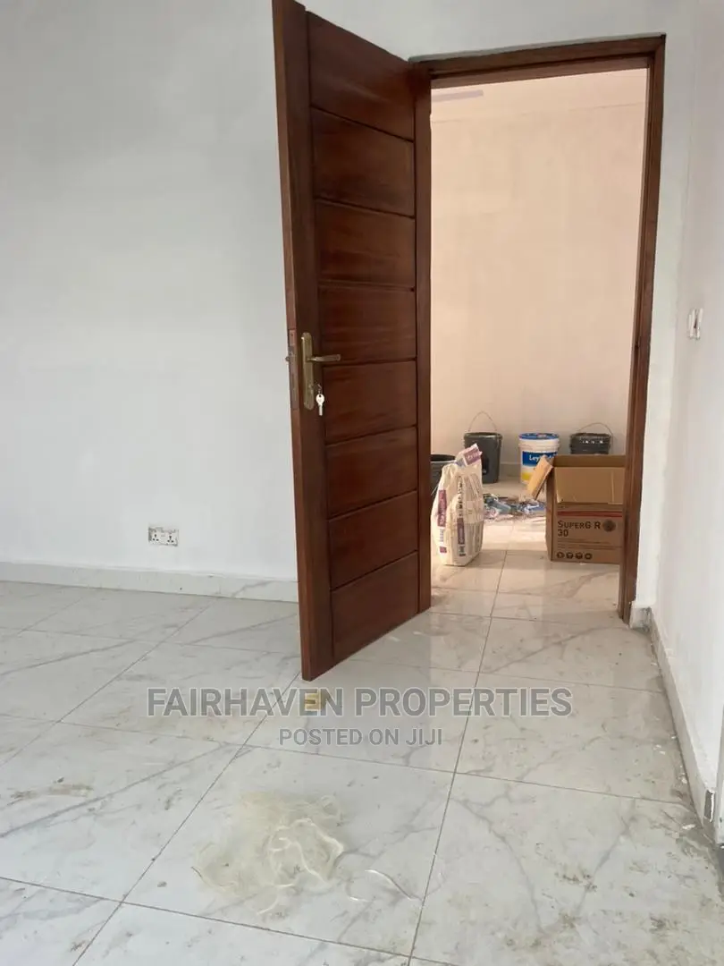 2bdrm Apartment in Tseaddo, Airport Residential Area for rent