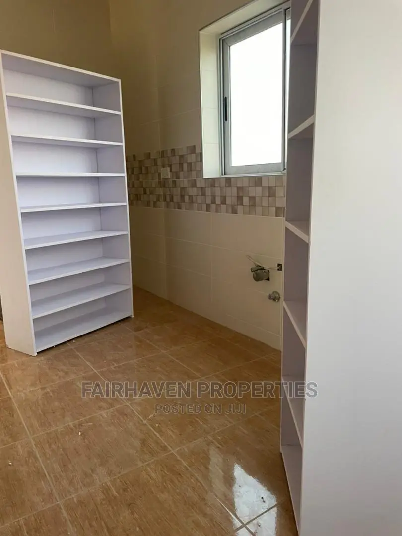 2bdrm Apartment in Tseaddo, Airport Residential Area for rent