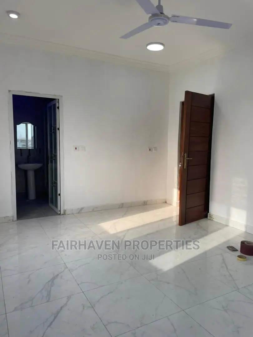 2bdrm Apartment in Tseaddo, Airport Residential Area for rent