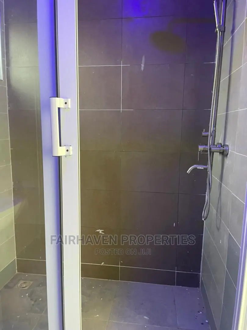 2bdrm Apartment in Tseaddo, Airport Residential Area for rent