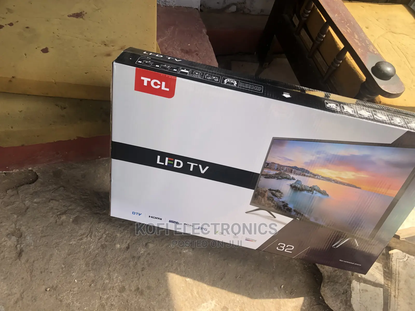 New Evolution TCL 32D3000 32 Inch LED TV
