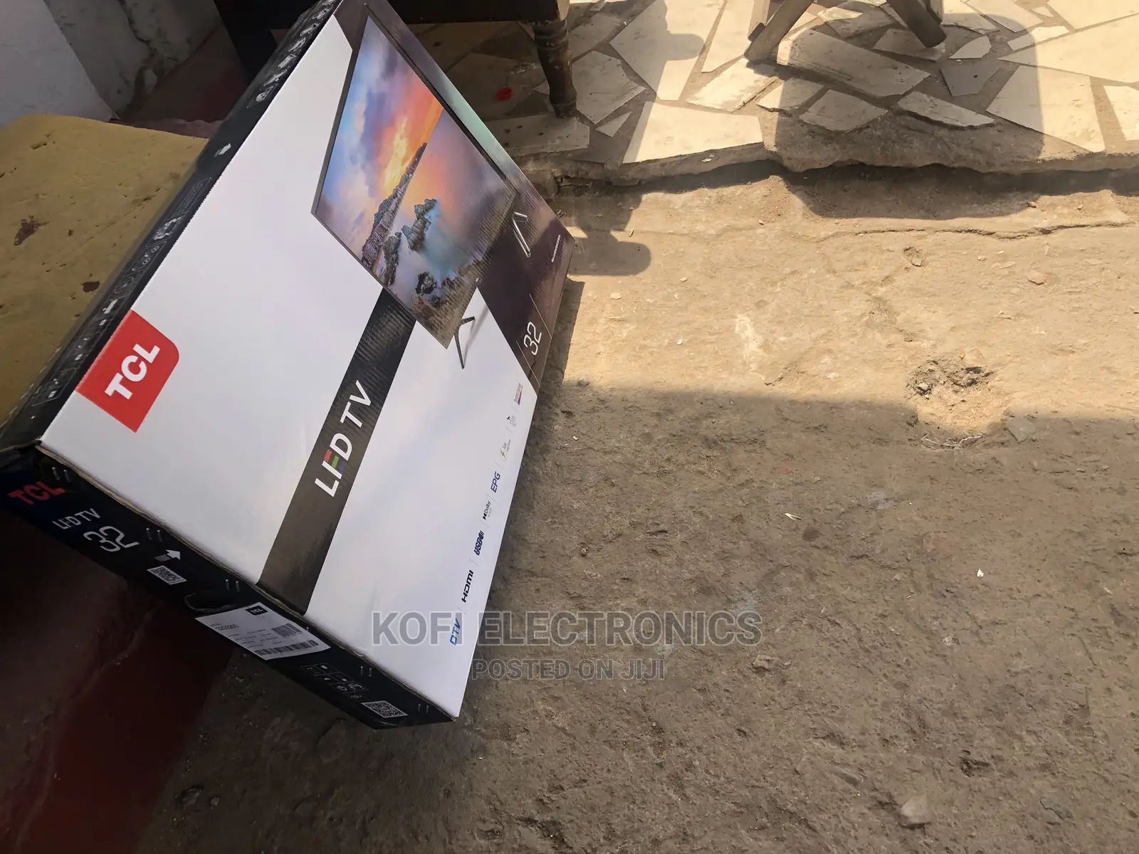New Evolution TCL 32D3000 32 Inch LED TV