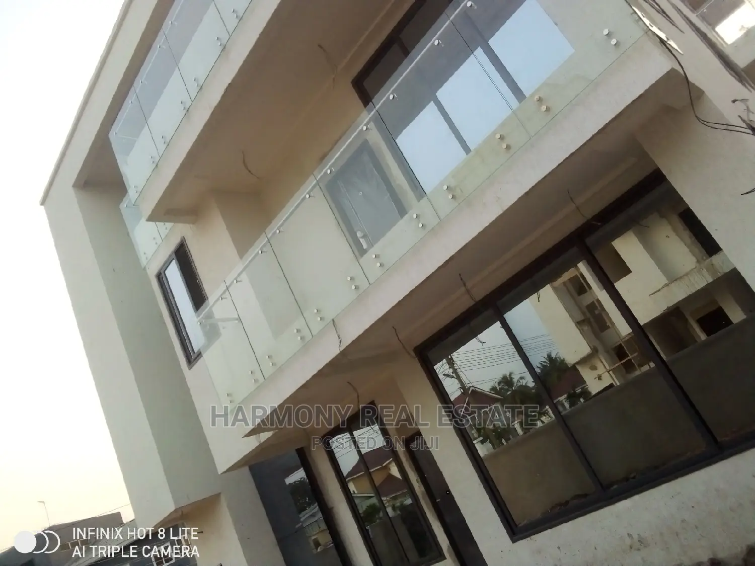 5bdrm House in Airport Residential Area for Sale