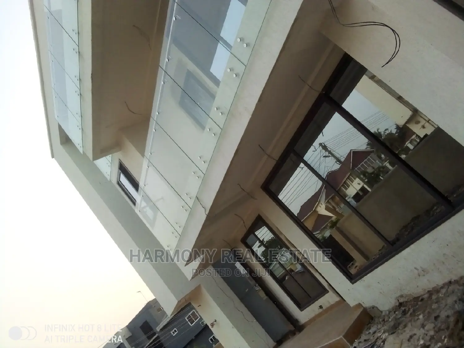 5bdrm House in Airport Residential Area for Sale