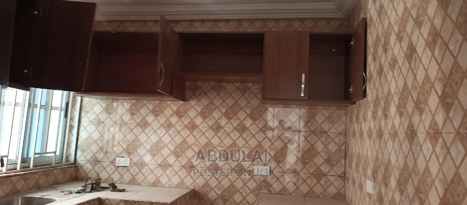 2bdrm Apartment in Dome Kwanbaye, Kwabenya for rent