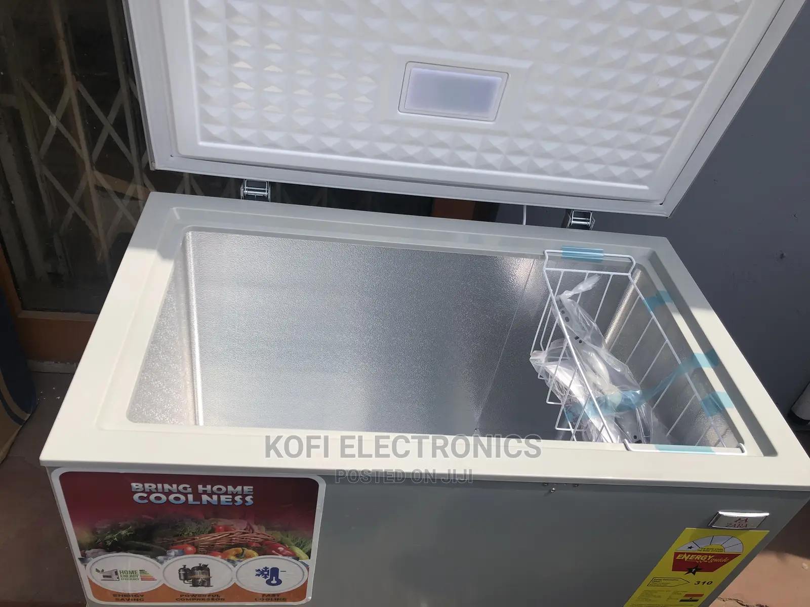 Protective Drain Zara 200 Litres Chest Freezer