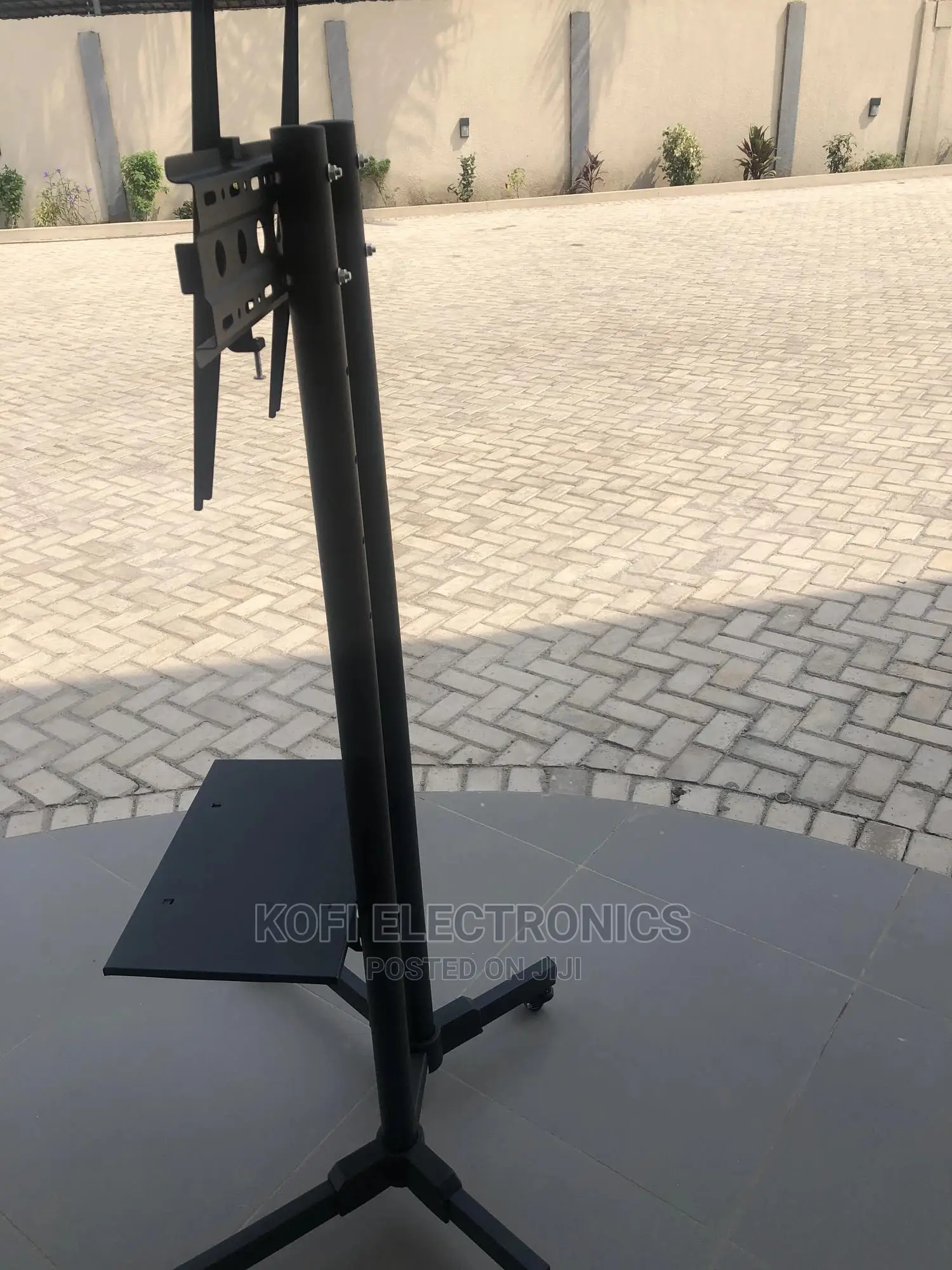 Strength Tested TV Stand/Tv Trolley for 32′′-70′′ TV