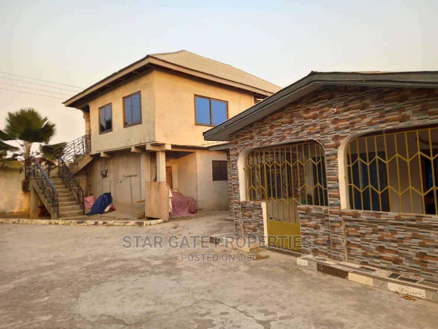 9bdrm House in Star Gate Properties, Ejisu-Juaben Municipal for sale