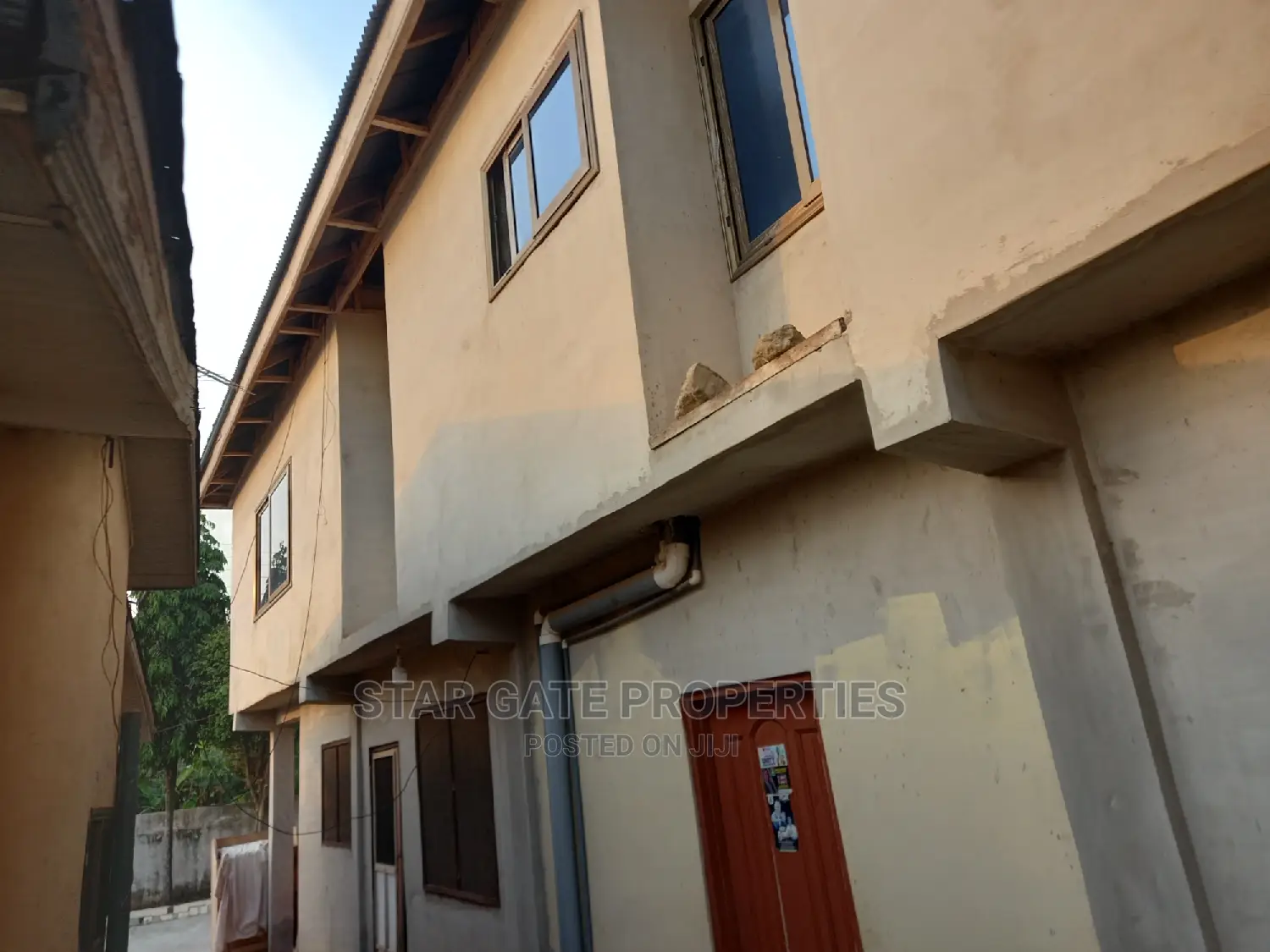 9bdrm House in Star Gate Properties, Ejisu-Juaben Municipal for sale