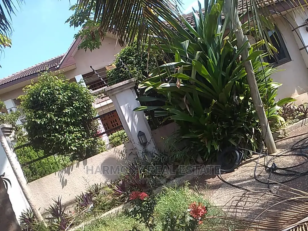6bdrm House in Roman Ridge for sale
