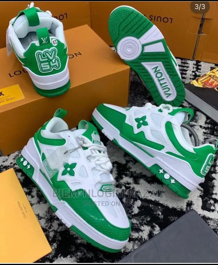 Suoer Quality Luiz Vuitton Brand Sneakers Available