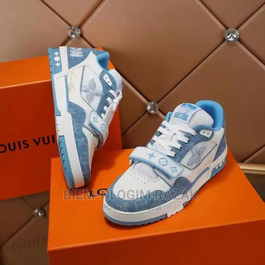 Suoer Quality Luiz Vuitton Brand Sneakers Available