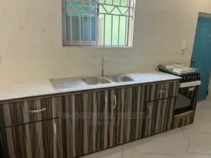3bdrm Mansion in De-Icons Real Estate, Awutu Senya East Municipal