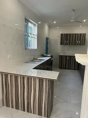3bdrm Mansion in De-Icons Real Estate, Awutu Senya East Municipal