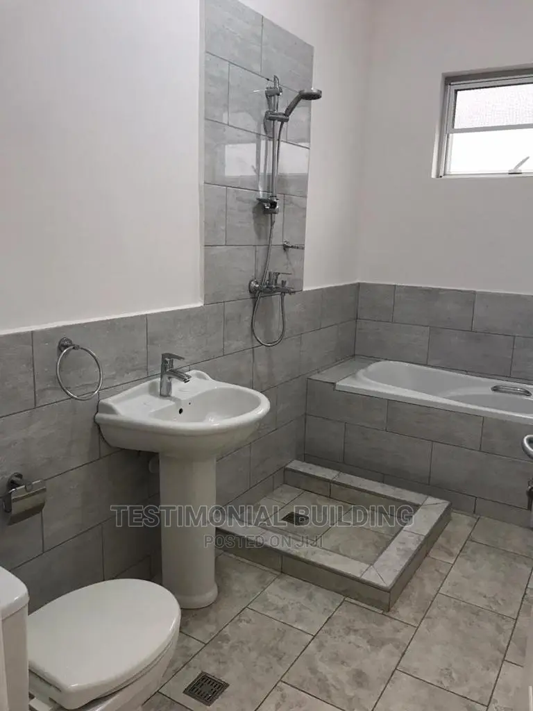 3bdrm House in Testimonial Building, East Legon for Rent