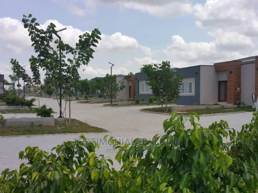 3bdrm House in Testimonial Building, East Legon for Rent