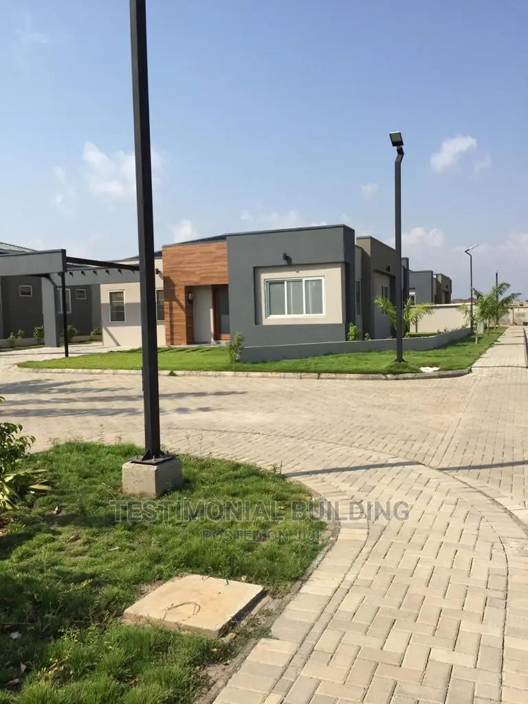 3bdrm House in Testimonial Building, East Legon for Rent