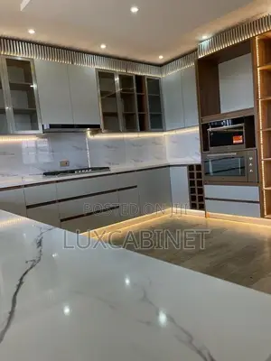 Customize Kitchen Cabinets
