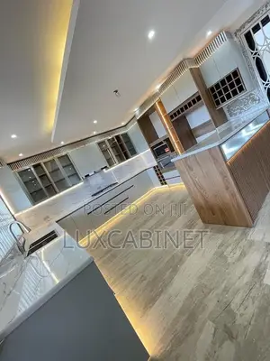 Customize Kitchen Cabinets