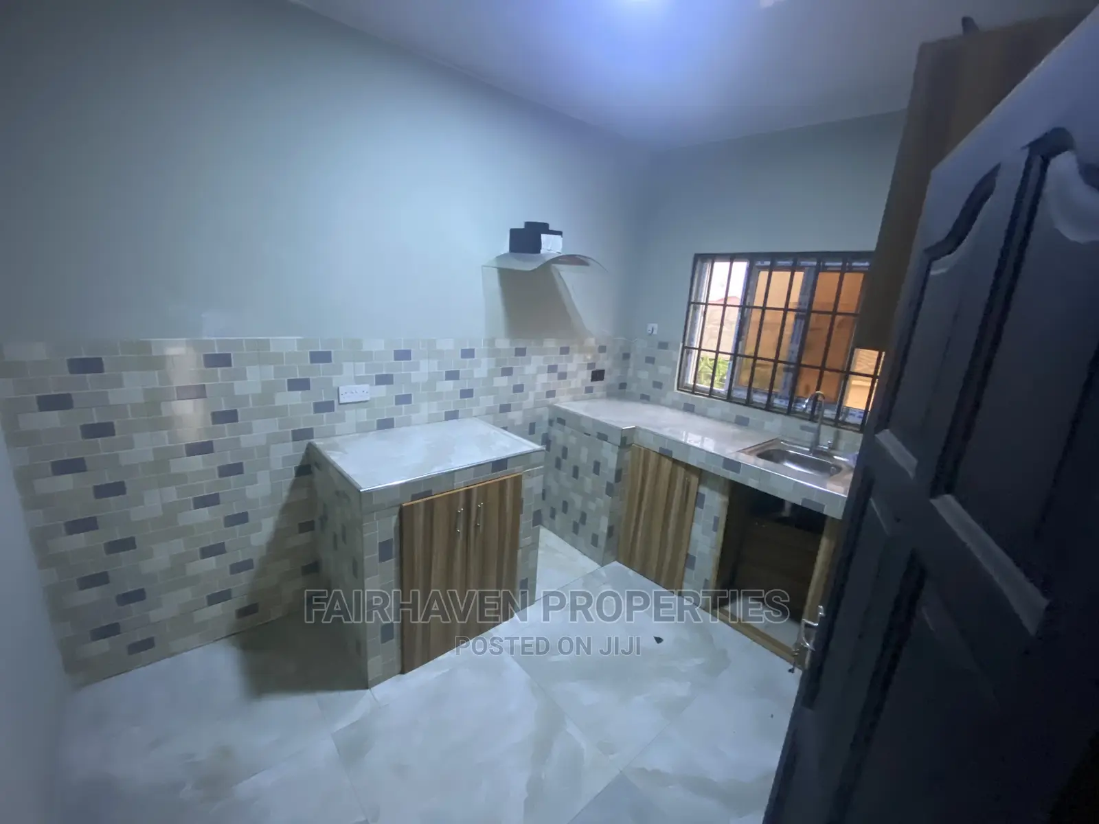 2bdrm Apartment in Tseaddo, Airport Residential Area for rent