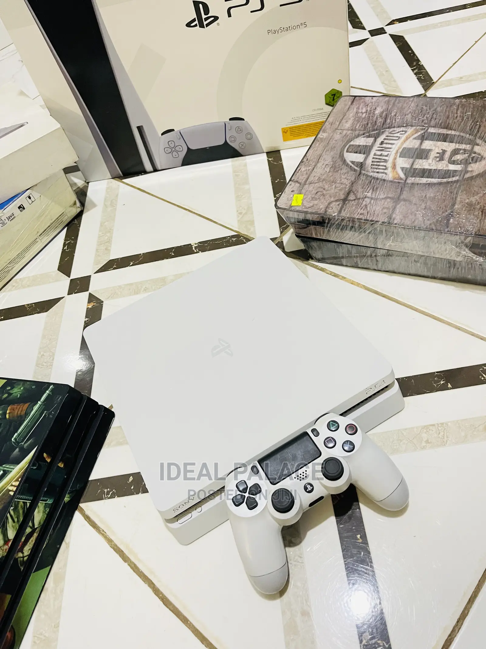 Playstation 4 Slim White Edition With Games