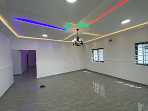 3bdrm House in Lakeside, East Legon for Sale