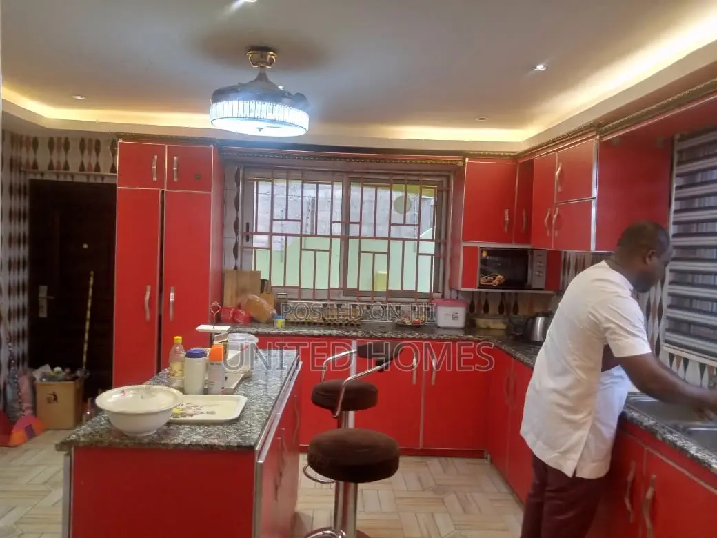4bdrm House in Pokuase for Sale