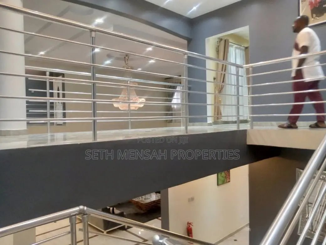 5bdrm House in Skm, Pokuase for Sale