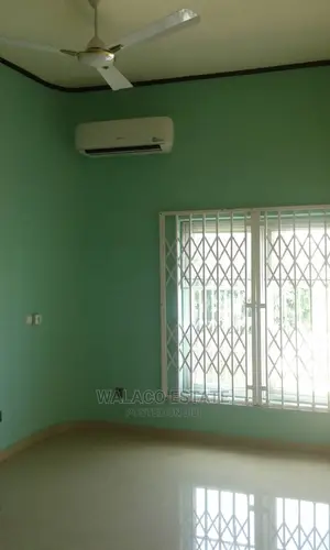 4bdrm Apartment in Walako Estate, North Industrial Area for Rent