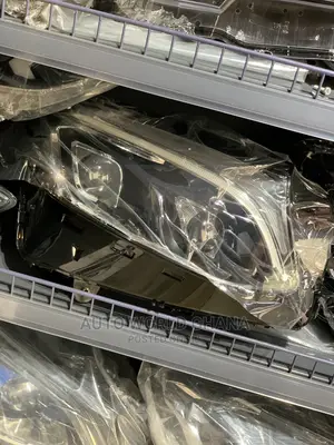 Mercedes Benz GLC 300 GLC 200 Headlight