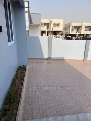 3bdrm House in Oyarifa for sale