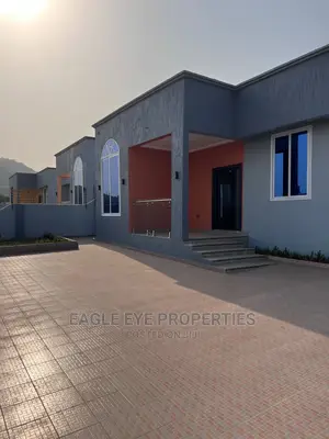 3bdrm House in Oyarifa for sale