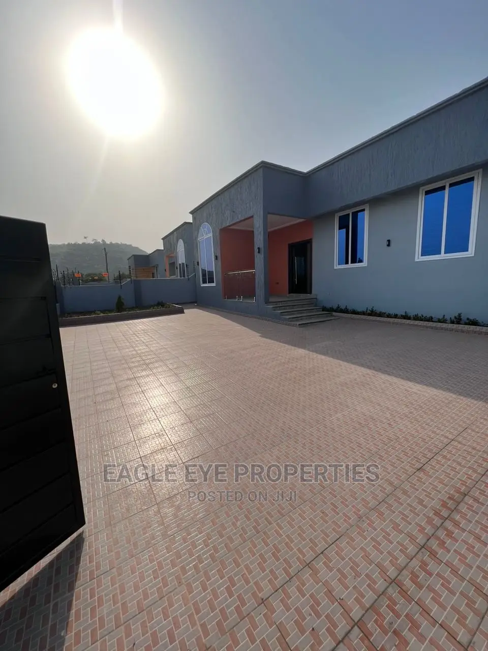 3bdrm House in Oyarifa for sale