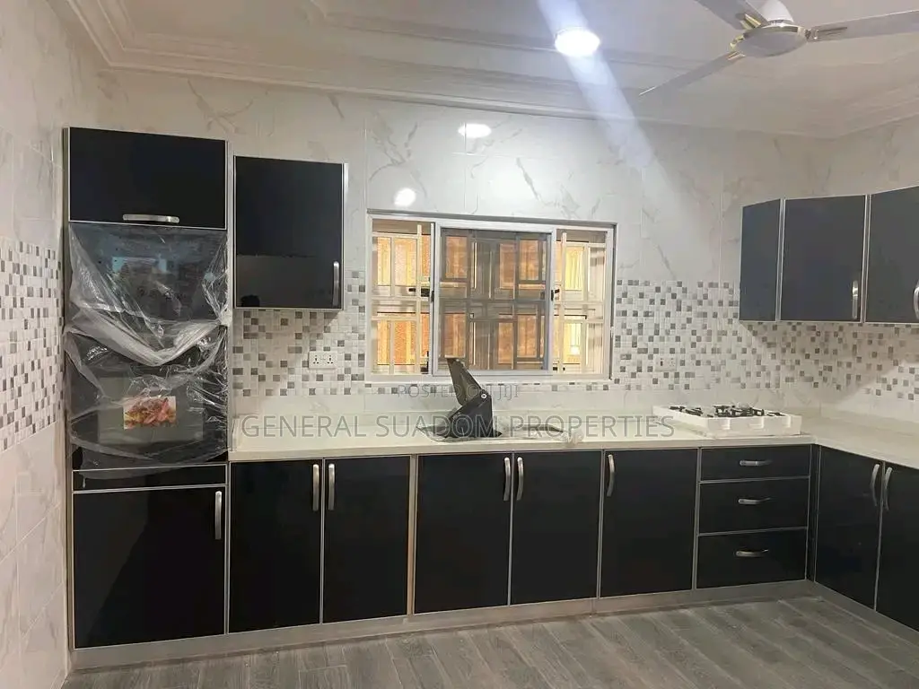 3bdrm Duplex in Suadom Properties, Accra Metropolitan for Rent