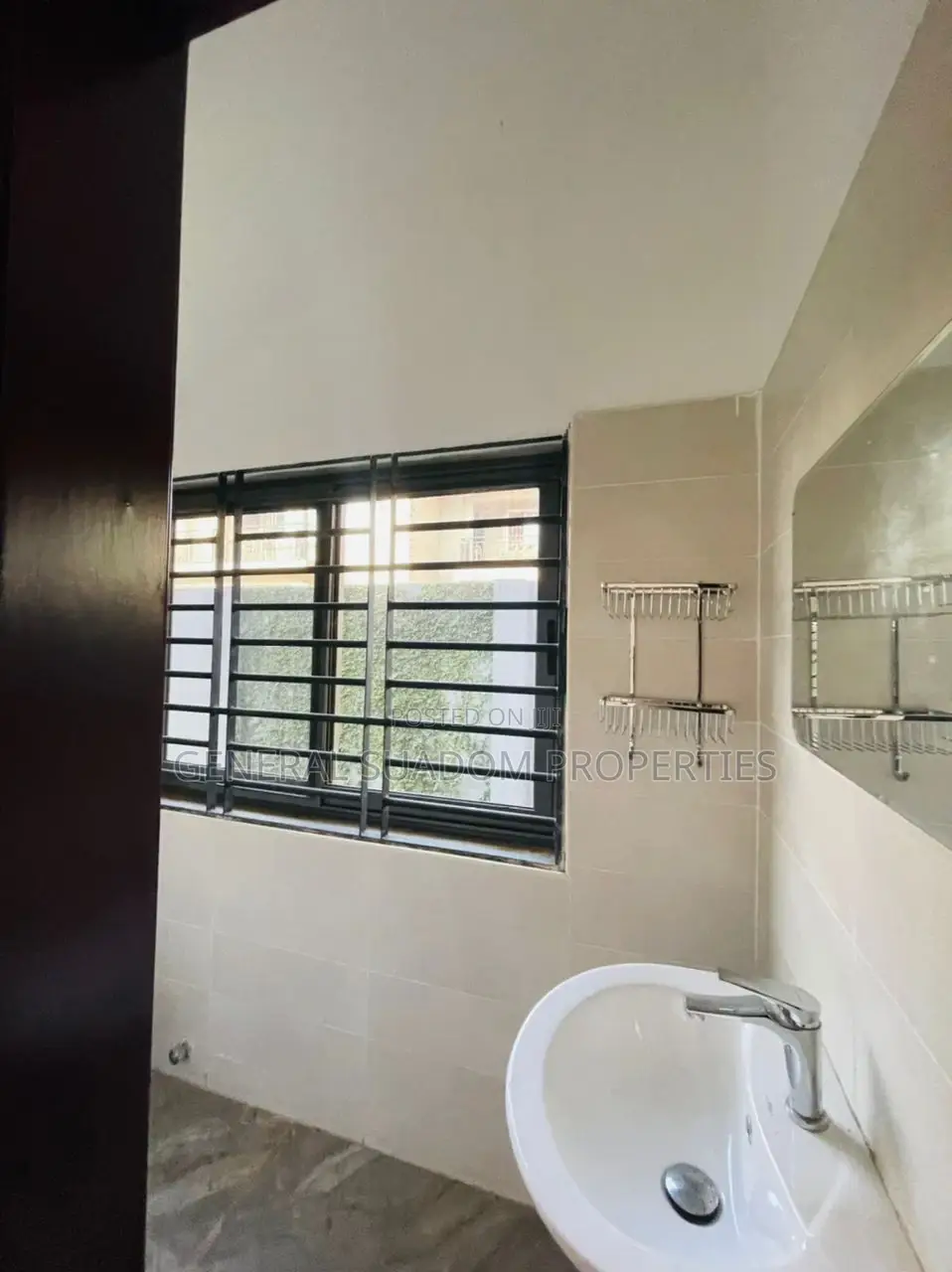 3bdrm Duplex in Suadom Properties, Accra Metropolitan for Rent